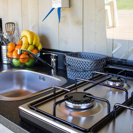 Glamping At Elba Lacona