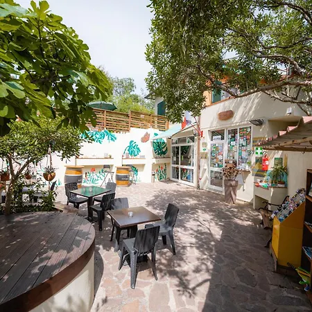 Glamping At Elba Luxury tent Lacona
