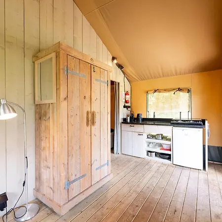 Glamping At Elba Luxury tent