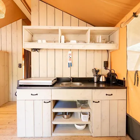 Glamping At Elba Luxury tent