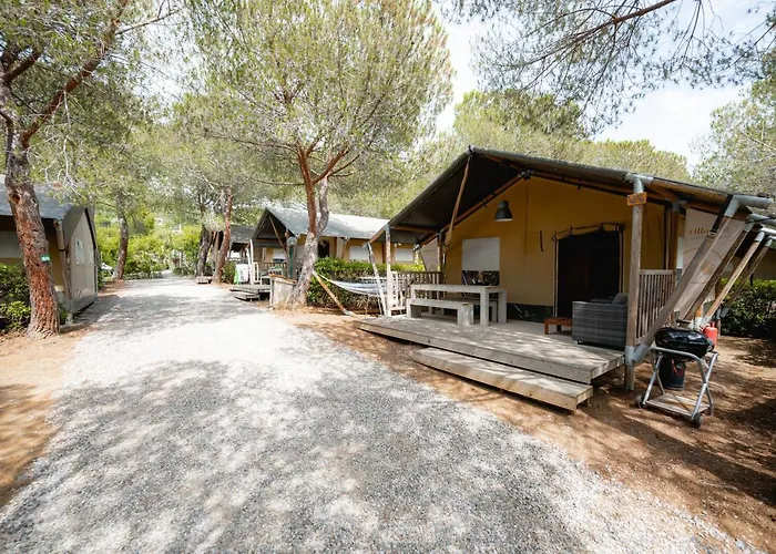 Glamping At Elba Lacona