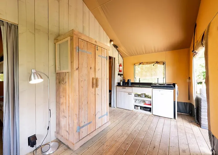 Glamping At Elba Luxury tent