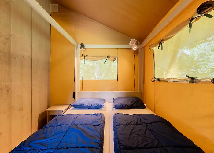 Luxury tent Glamping At Elba Lacona